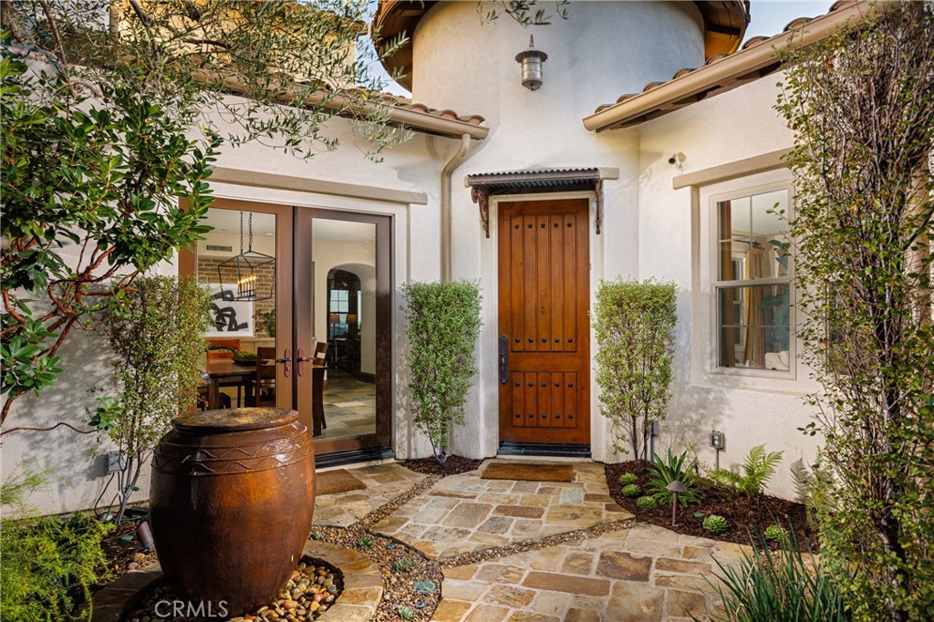 This fountain provides a welcoming visual and sound effect as visitors enter the home - 18 Via Alcamo, San Clemente CA 92673 - photo 25