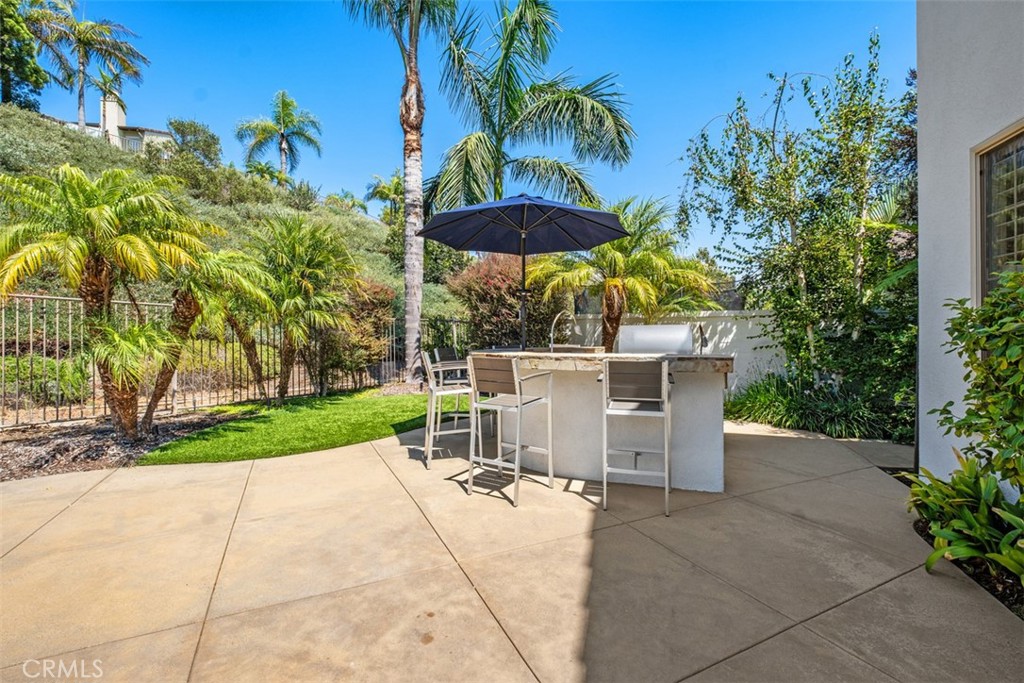 Built-in BBQ and bar seating are great for entertaining. - 19 Calle Verdadero, San Clemente CA 92673 - photo 36