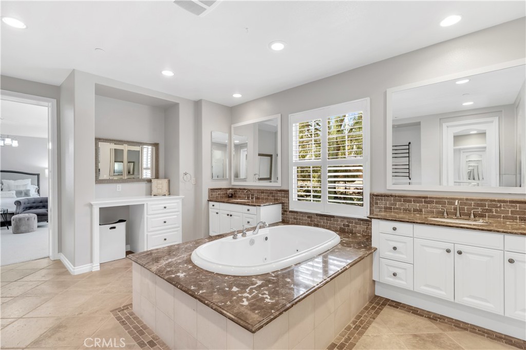 Primary bath - 19 Via Nerisa, San Clemente CA 92673 - photo 37