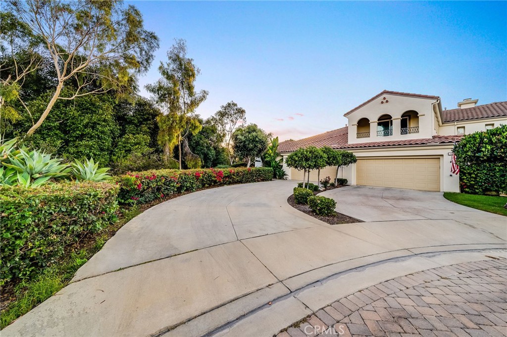 Extra long driveway! - 2 Avenida Cristal, San Clemente CA 92673 - photo 2