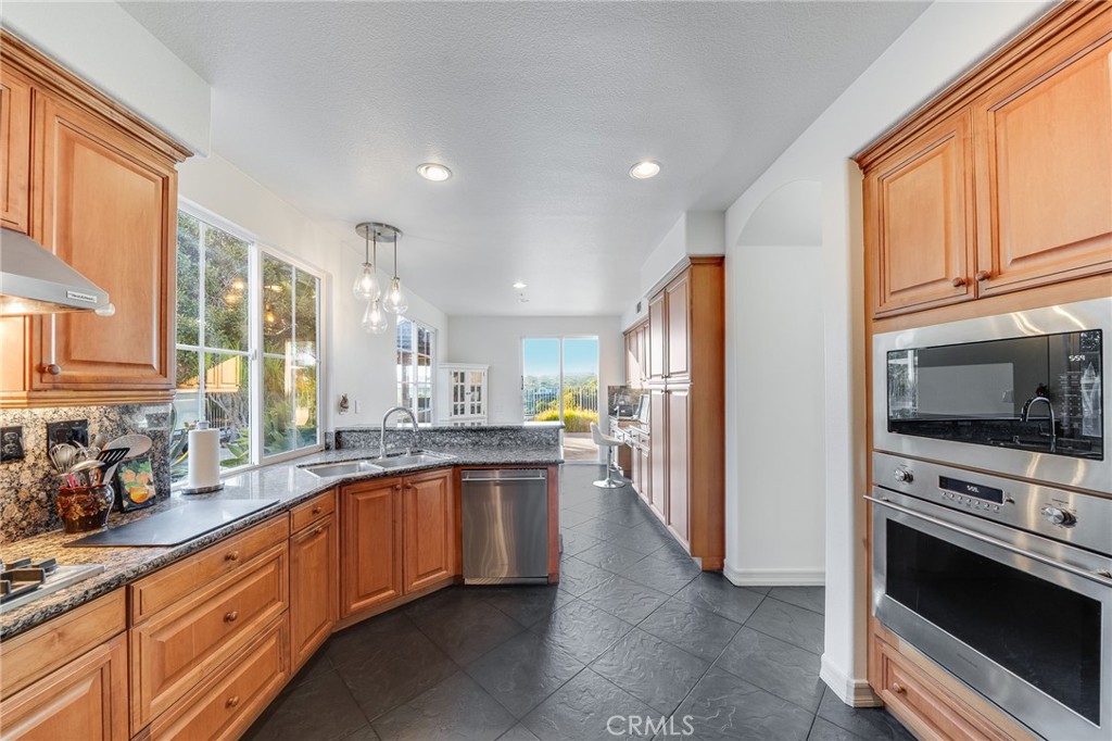 2 Avenida Cristal, San Clemente CA 92673 - photo 11