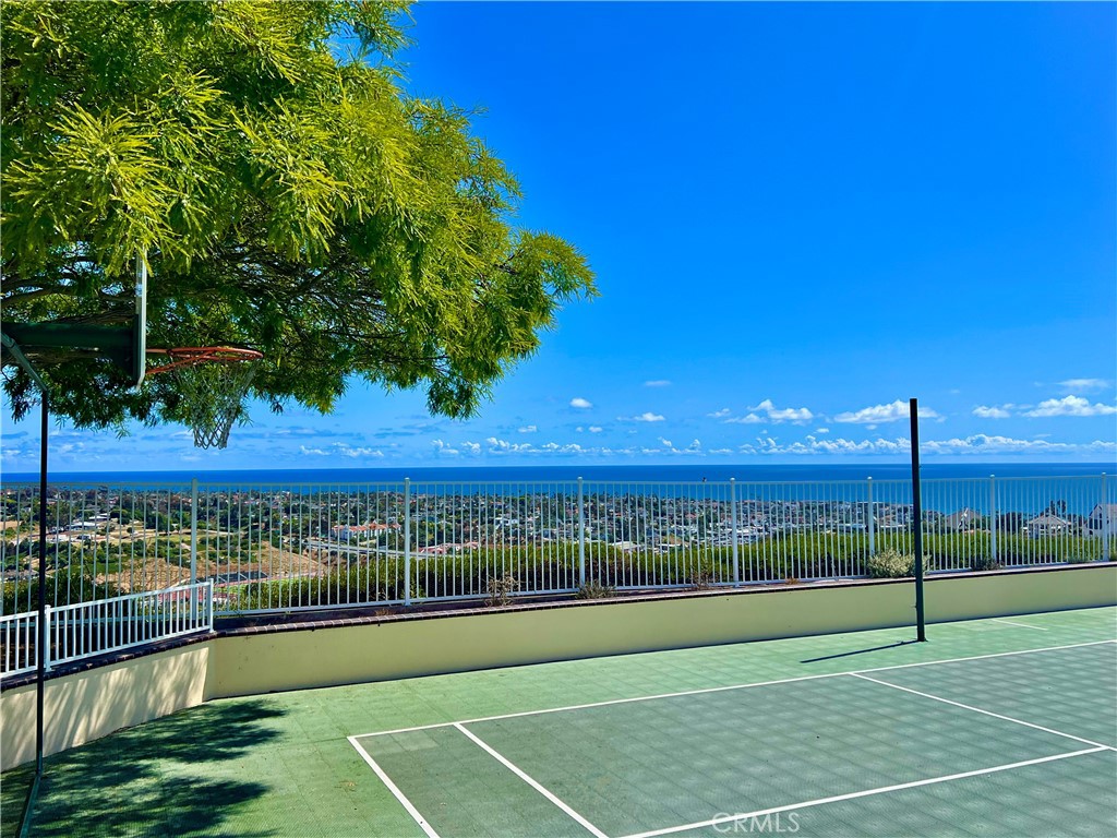 Post tension sports court. - 2001 Via Aguila, San Clemente CA 92673 - photo 3