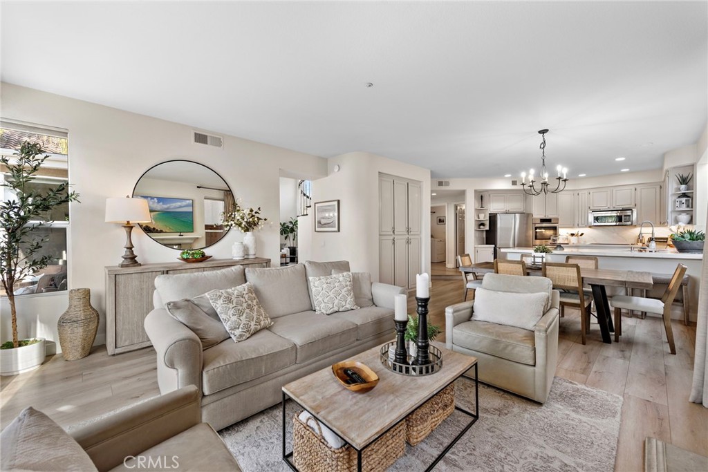 Open Concept, family room, kitchen - 2004 Via Solona, San Clemente CA 92673 - photo 7
