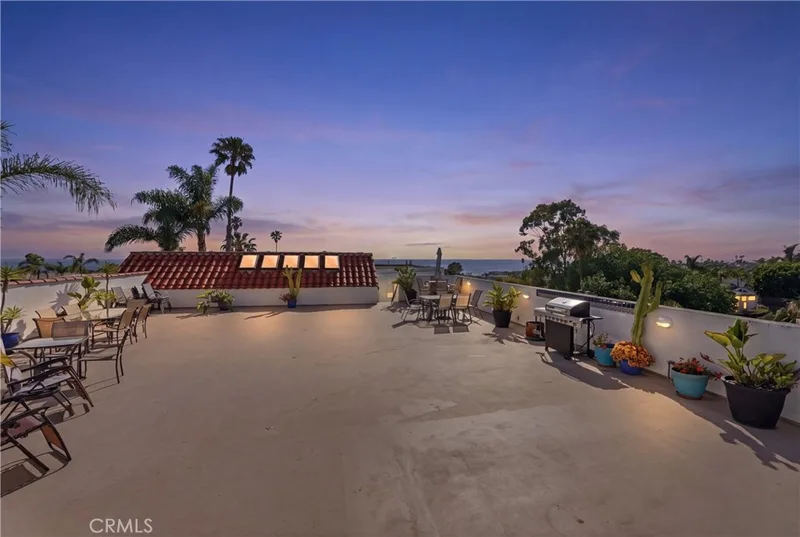 206 Avenida Montalvo 8, San Clemente, CA 92672
