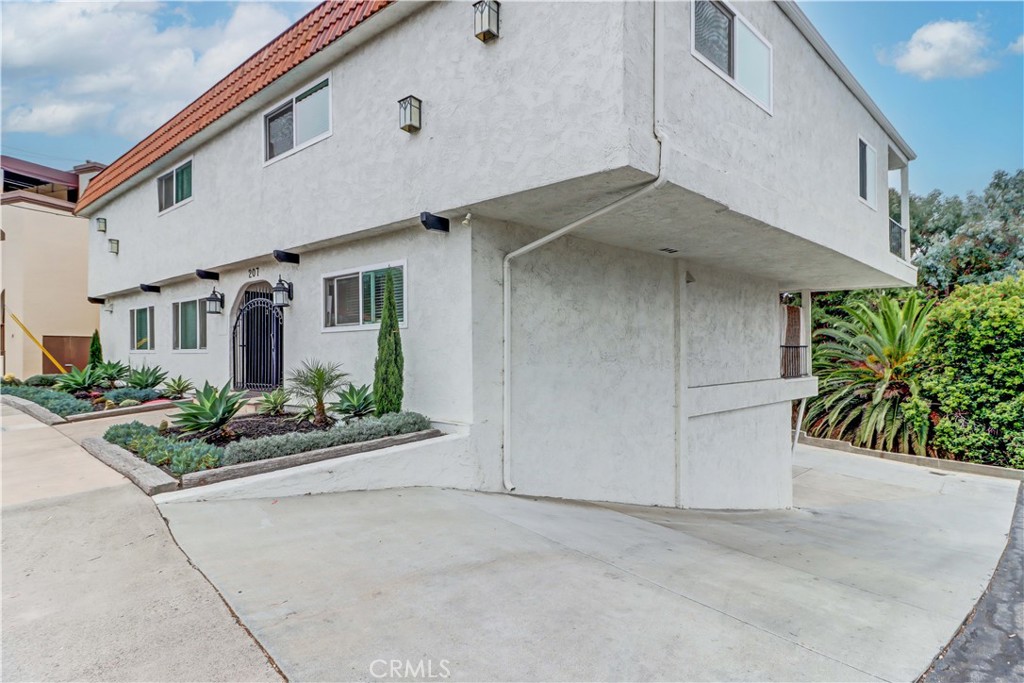207 W Marquita 6, San Clemente CA 92672 - photo 1