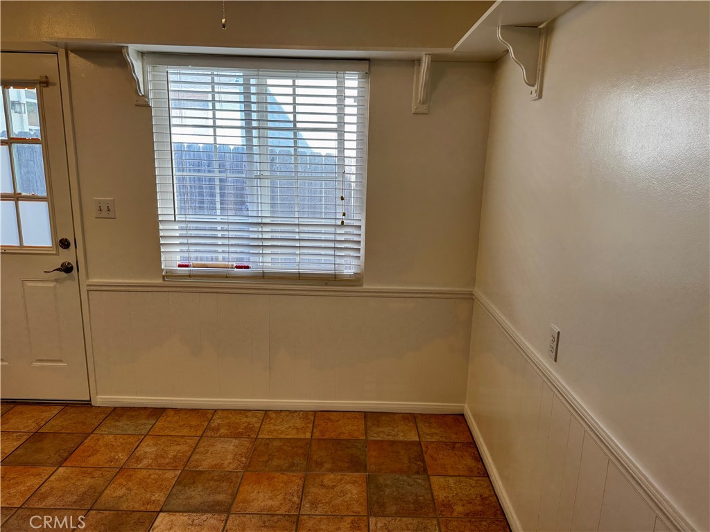 Kitchen eating area. - 209 Avenida Serra A, San Clemente CA 92672 - photo 35