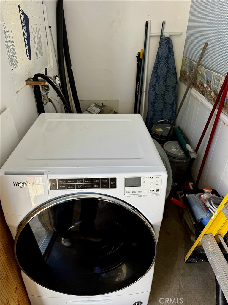Washer/Dryer room. - 209 Avenida Serra A, San Clemente CA 92672 - photo 40