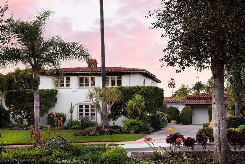 212 W Avenida Valencia, San Clemente, CA 92672