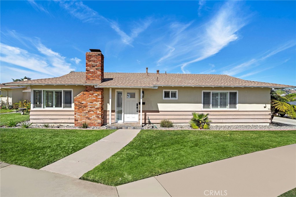 Welcome Home! - 213 Monte Vista, San Clemente CA 92672 - photo 1