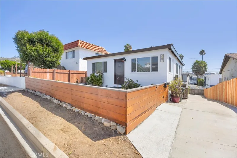 213 Unit A Avenida Rosa, San Clemente, CA 92672