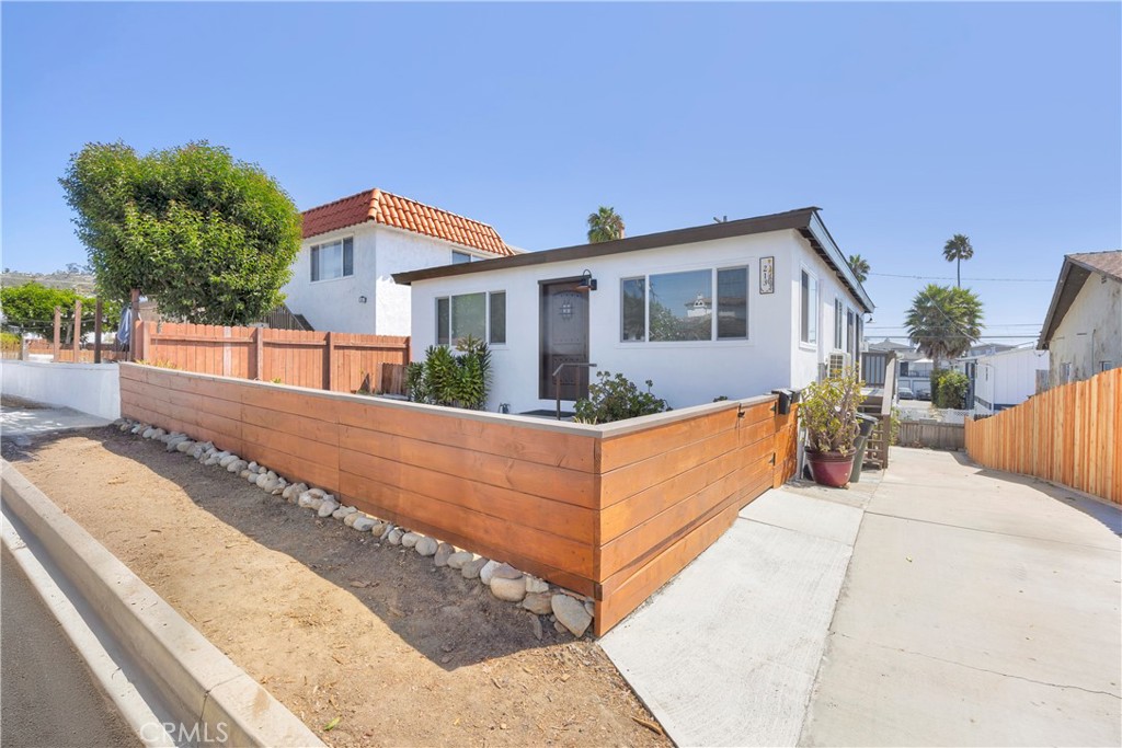 213 Unit A Avenida Rosa, San Clemente CA 92672 - photo 1