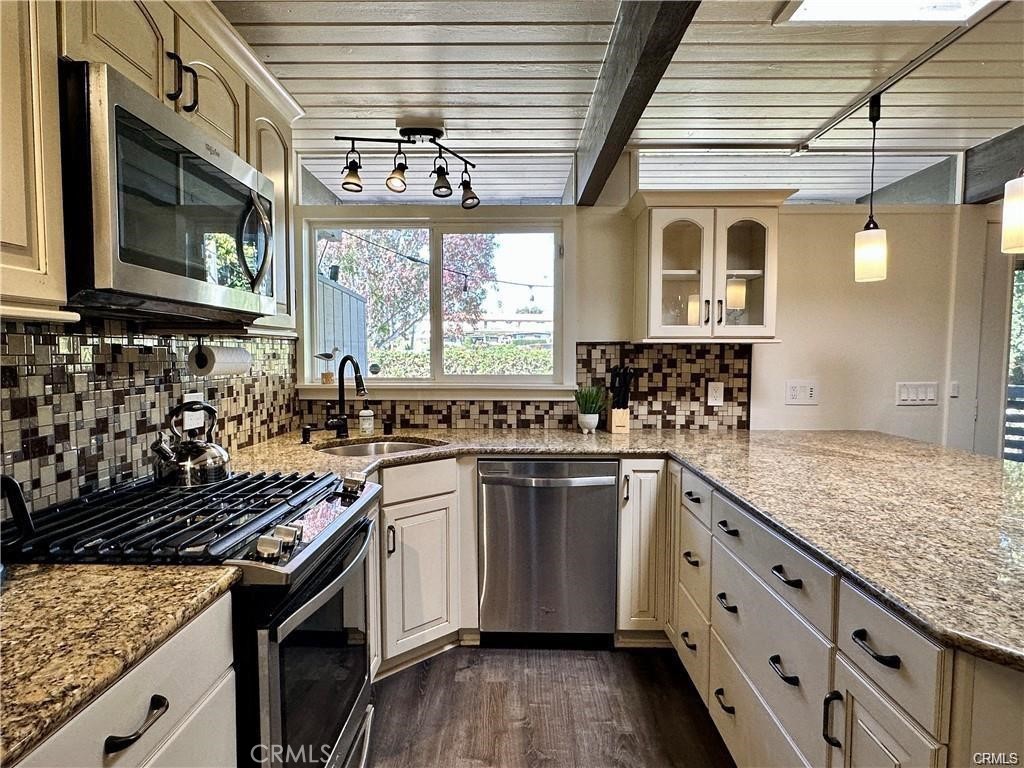 214 Del Gado Road, San Clemente CA 92672 - photo 8