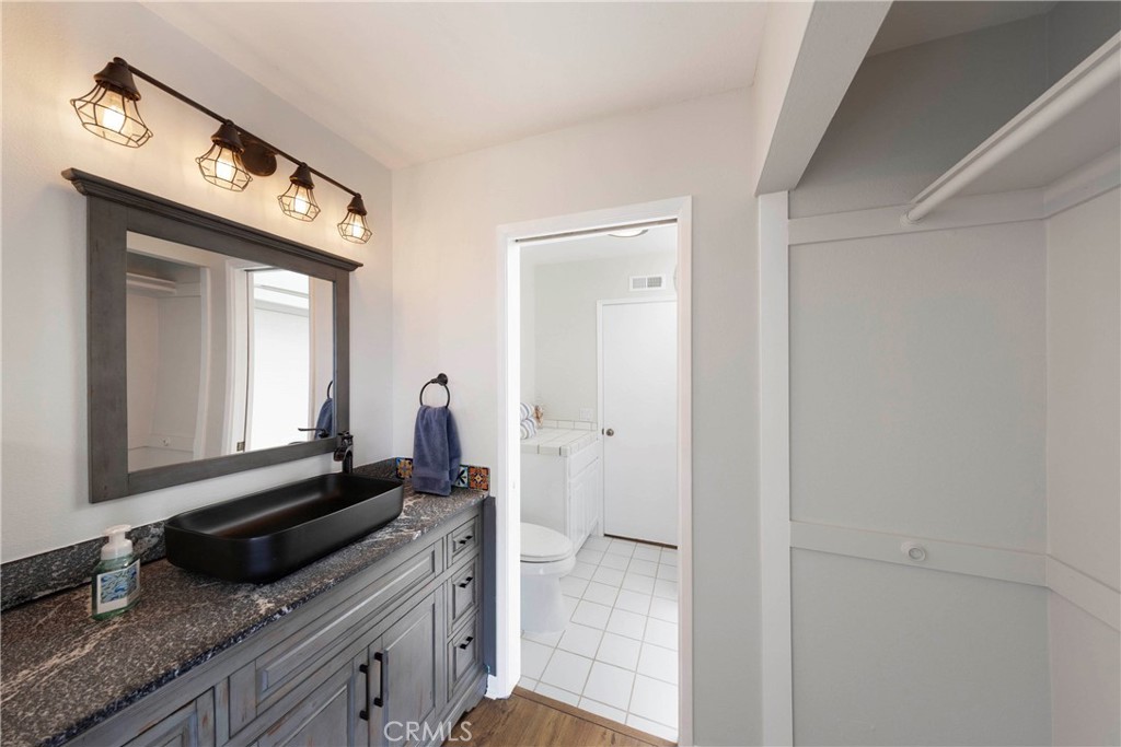 Primary Bathroom - 2147 Calle Ola Verde, San Clemente CA 92673 - photo 9