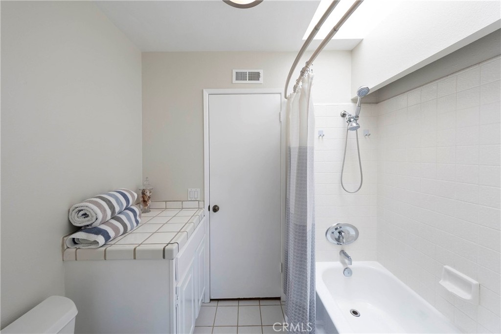 Primary Bathroom - 2147 Calle Ola Verde, San Clemente CA 92673 - photo 10
