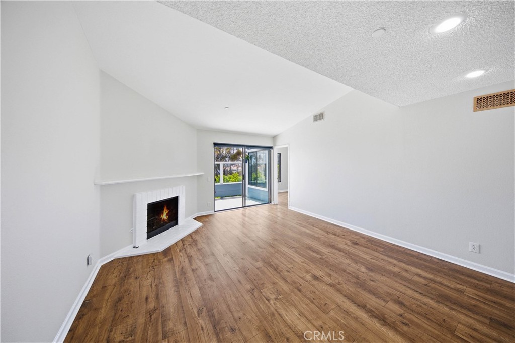 Living Room - 2147 Calle Ola Verde, San Clemente CA 92673 - photo 13