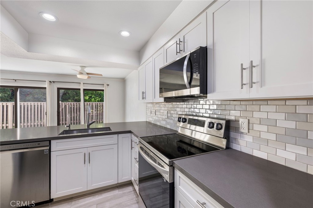 217 Avenida Adobe, San Clemente CA 92672 - photo 3
