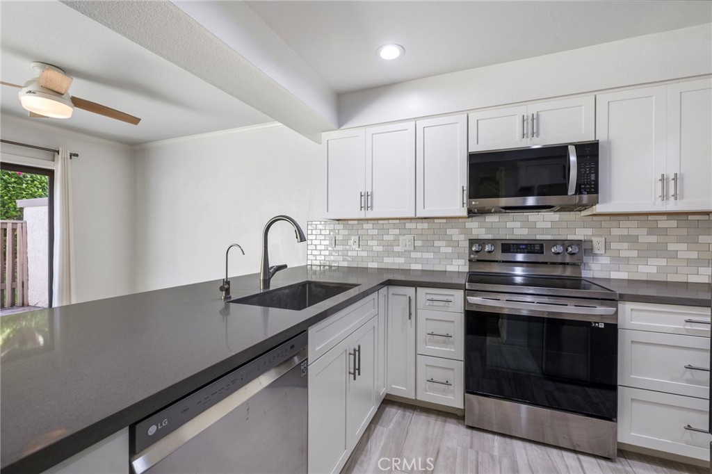 217 Avenida Adobe, San Clemente CA 92672 - photo 4