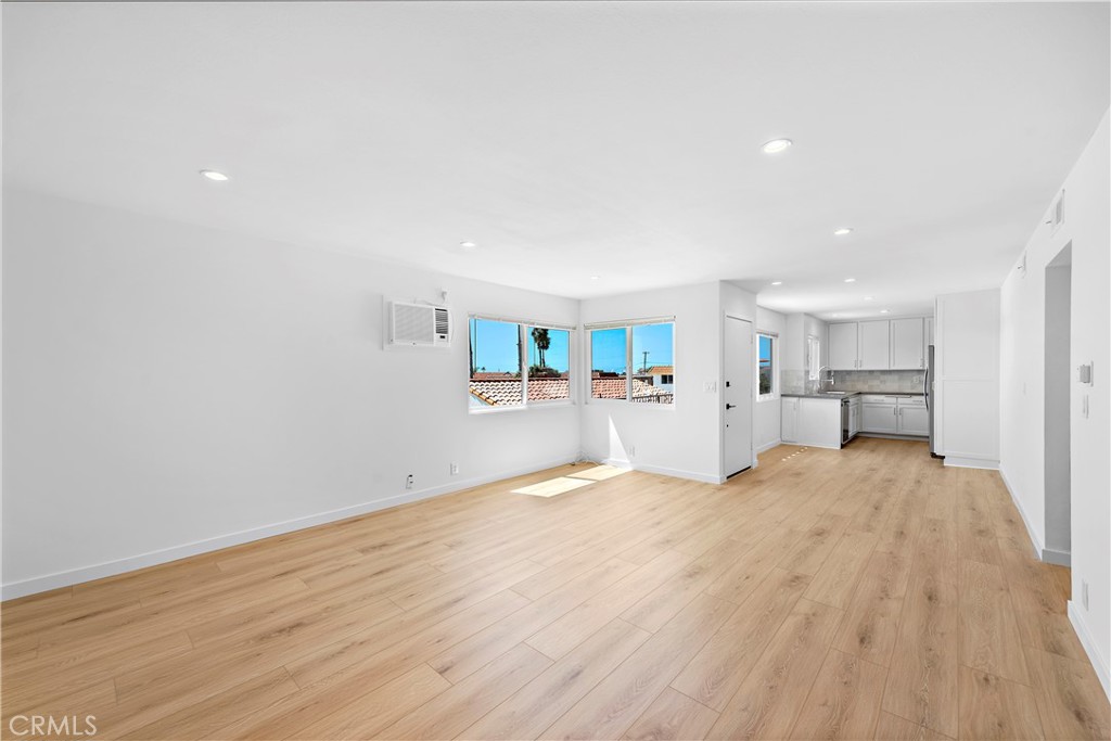 Unit #B living room - 223 Avenida Victoria, San Clemente CA 92672 - photo 18