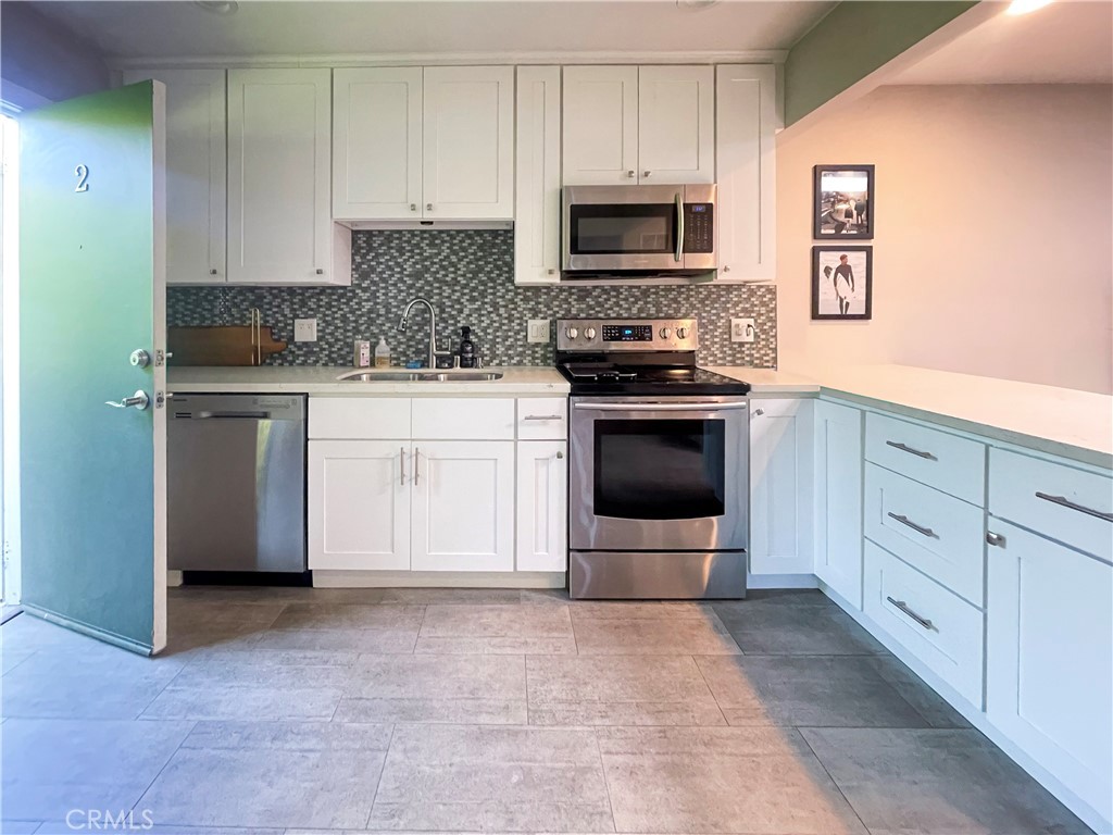 226 Avenida Serra 2, San Clemente CA 92672 - photo 1