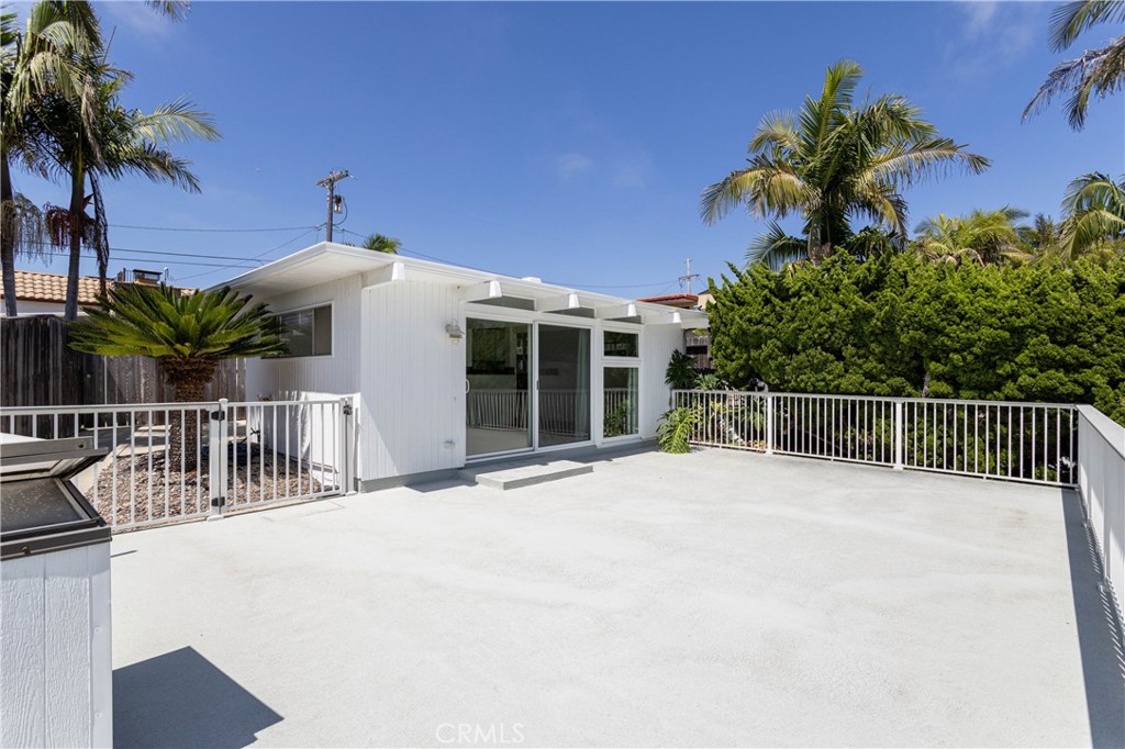 Unit B private front deck - 228 Avenida Pelayo, San Clemente CA 92672 - photo 34