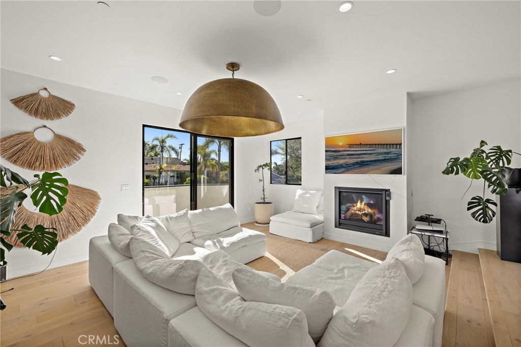 228 W Avenida Cordoba, San Clemente CA 92672 - photo 9