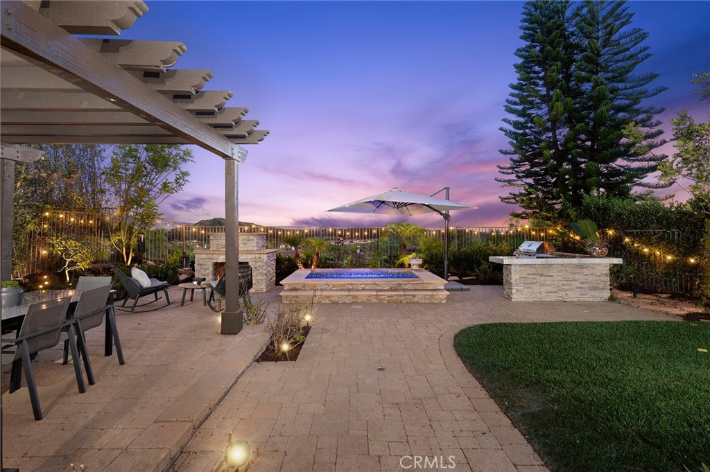 Inviting outdoor living area ideal for relaxing and entertaining - 23 Via Cristobal, San Clemente CA 92673 - photo 4