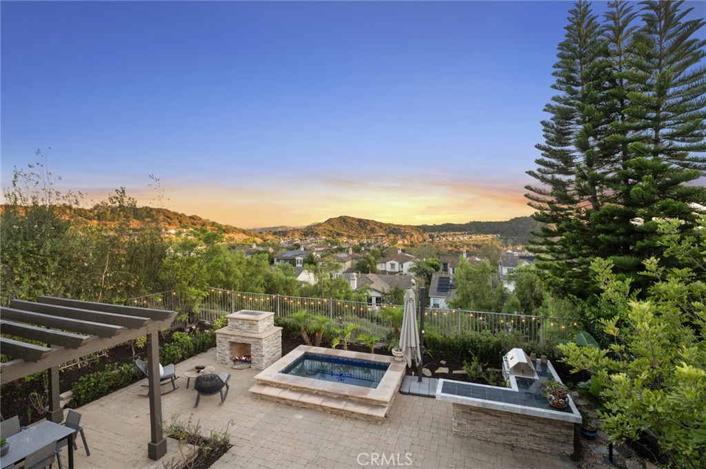 Breathtaking sunset views create a spectacular evening backdrop - 23 Via Cristobal, San Clemente CA 92673 - photo 23