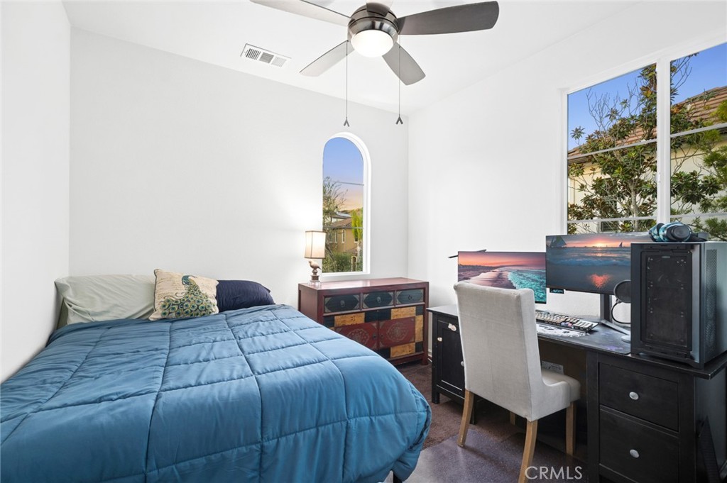 Additional bedroom provides versatile space to accommodate a variety of needs - 23 Via Cristobal, San Clemente CA 92673 - photo 27