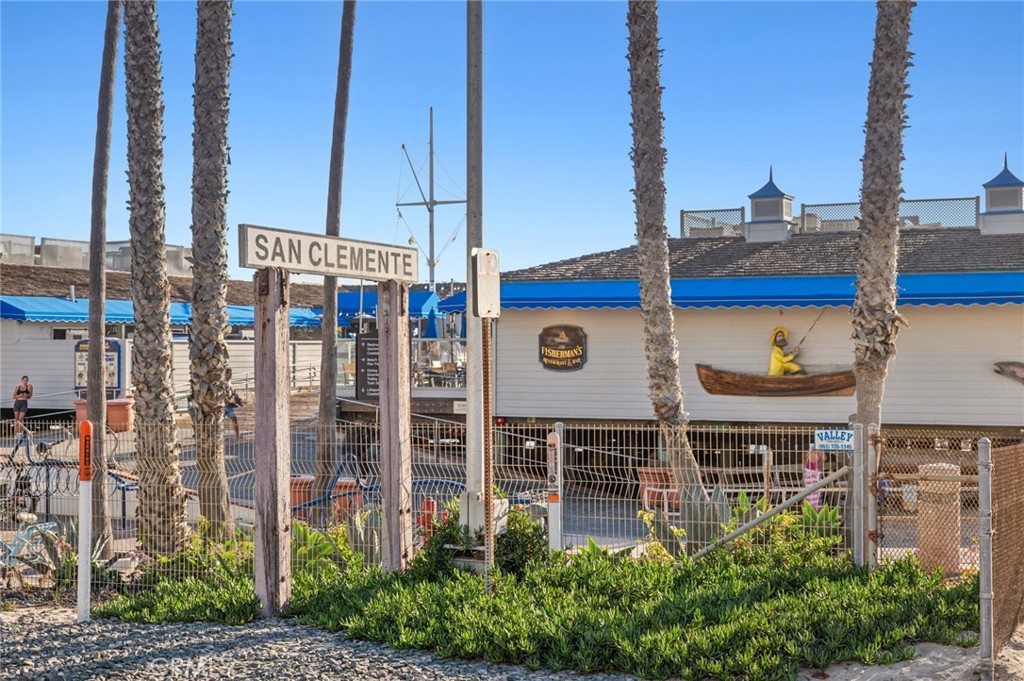 Quaint neighborhood scenery - 23 Via Cristobal, San Clemente CA 92673 - photo 38