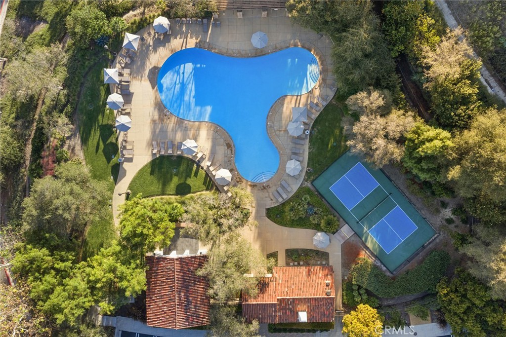 Resort-style community pool provides the perfect place to relax and unwind - 23 Via Cristobal, San Clemente CA 92673 - photo 47