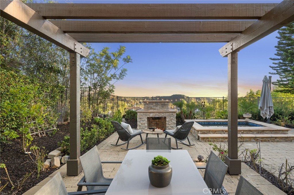 Comfortable & relaxed setting for everyday enjoyment - 23 Via Cristobal, San Clemente CA 92673 - photo 51