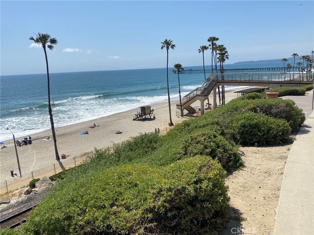 Walk to TStreet for surf beach and sunsets - 231 Avenida Princesa, San Clemente CA 92672 - photo 2