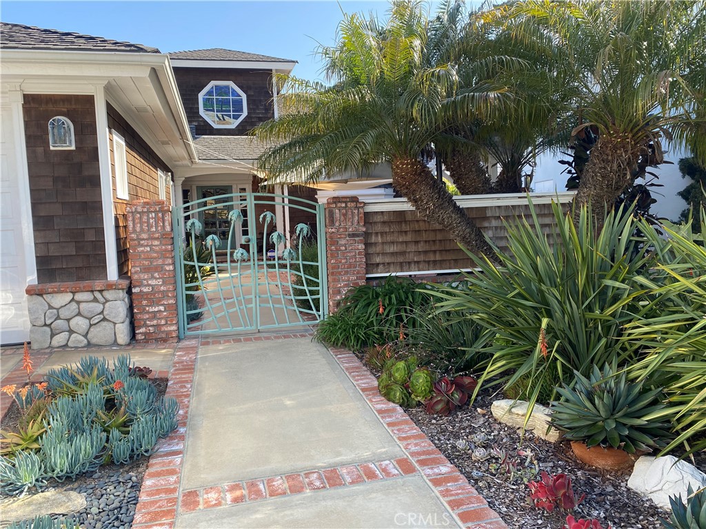 Entry Gate - 231 Avenida Princesa, San Clemente CA 92672 - photo 3