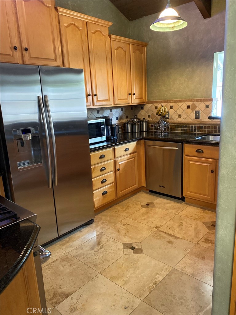 Kitchen 2 - 231 Avenida Princesa, San Clemente CA 92672 - photo 18