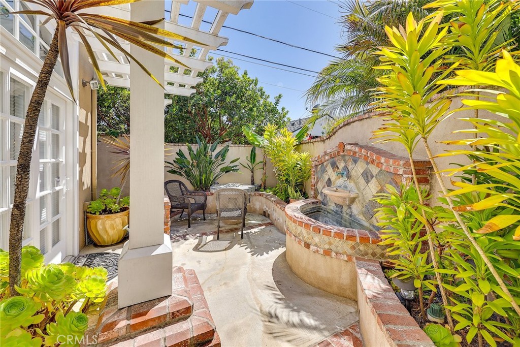 Backyard courtyard next to Main Bedroom - 231 Avenida Princesa, San Clemente CA 92672 - photo 24
