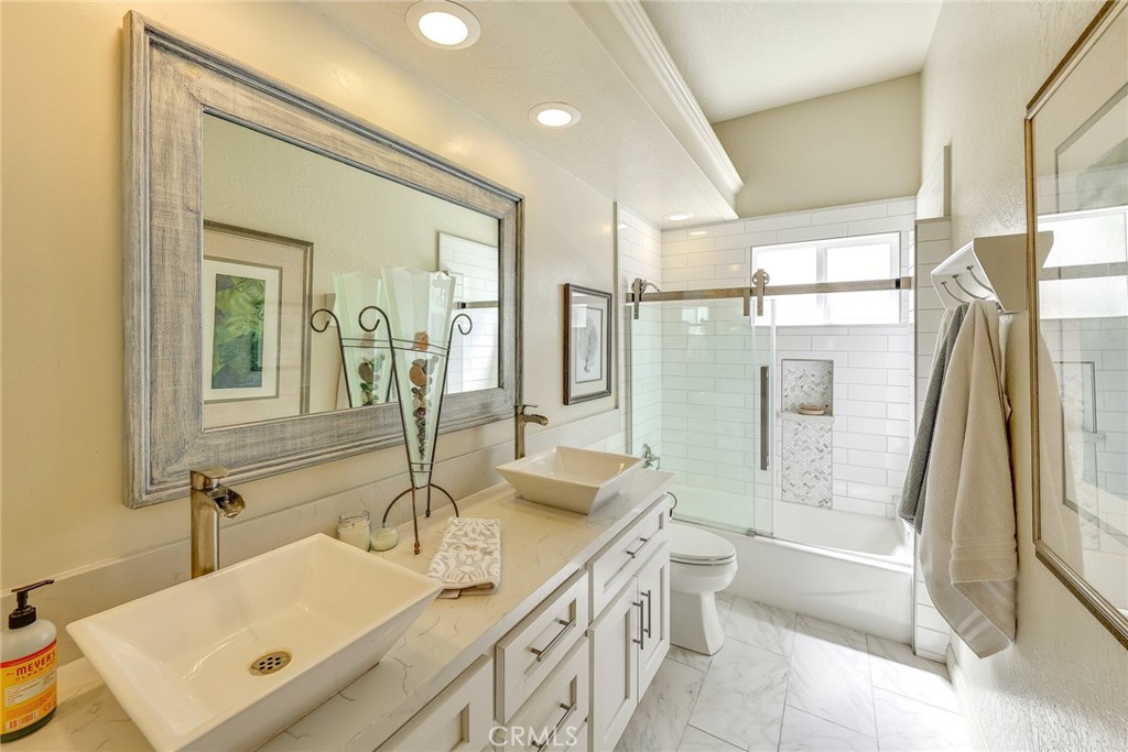 2nd Bathroom Hall - 231 Avenida Princesa, San Clemente CA 92672 - photo 26