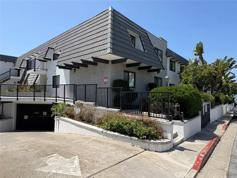235 Avenida Lobeiro 113, San Clemente