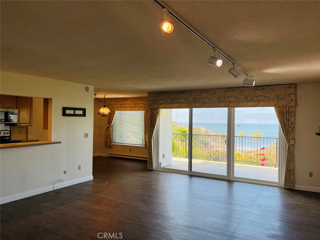 235 Avenida Lobeiro 113, San Clemente CA 92672 - photo 6