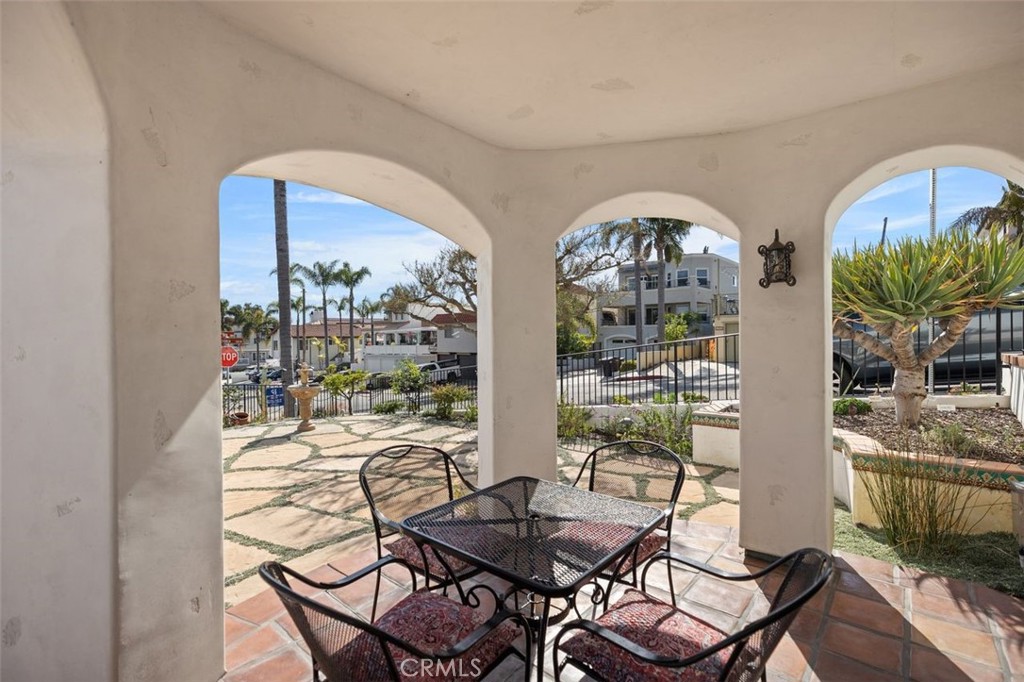 Private 800 sq. foot patio. - 240 Avenida Rosa B, San Clemente CA 92672 - photo 29