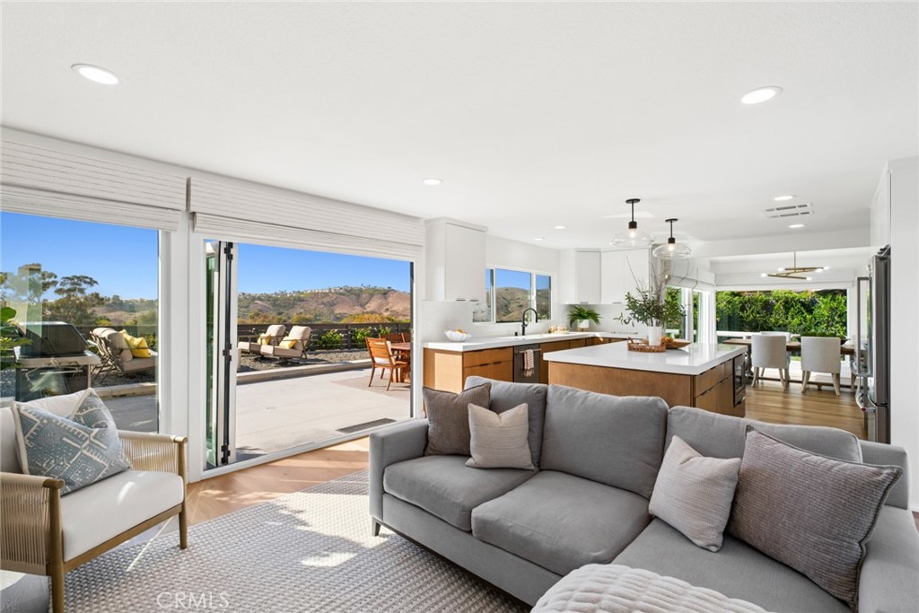 241 Calle Neblina, San Clemente CA 92672 - photo 20