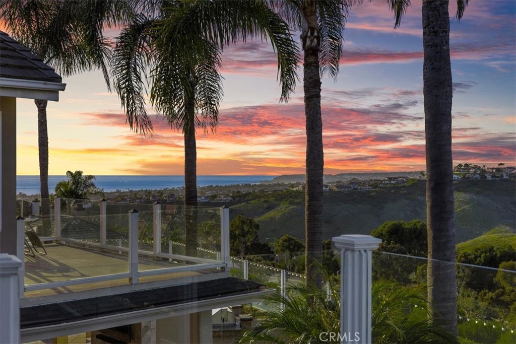 Incredible sunset views of catalina and ocean. - 2420 Via Mero, San Clemente CA 92673 - photo 1