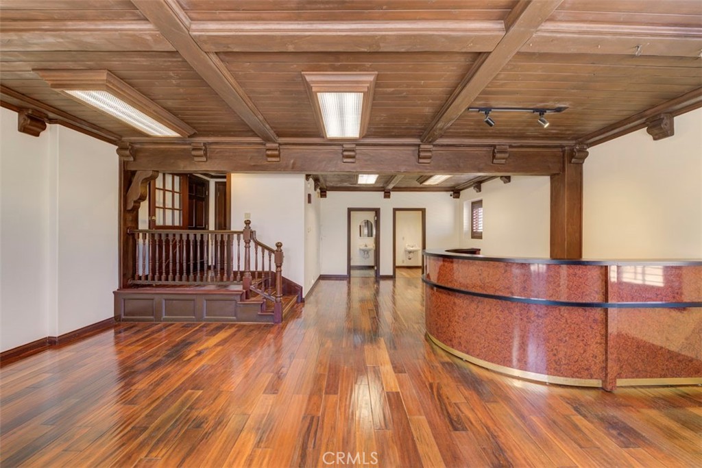 Downstairs lobby. - 2449 S El Camino Real, San Clemente CA 92672 - photo 5