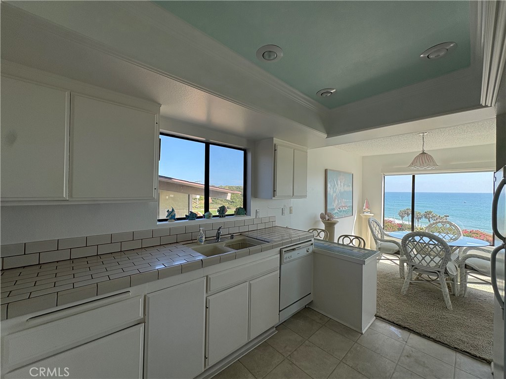 250 Avenida Lobeiro E, San Clemente CA 92672 - photo 8