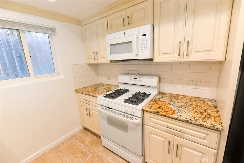 257 Avenida Victoria A, San Clemente CA 92672 - photo 8