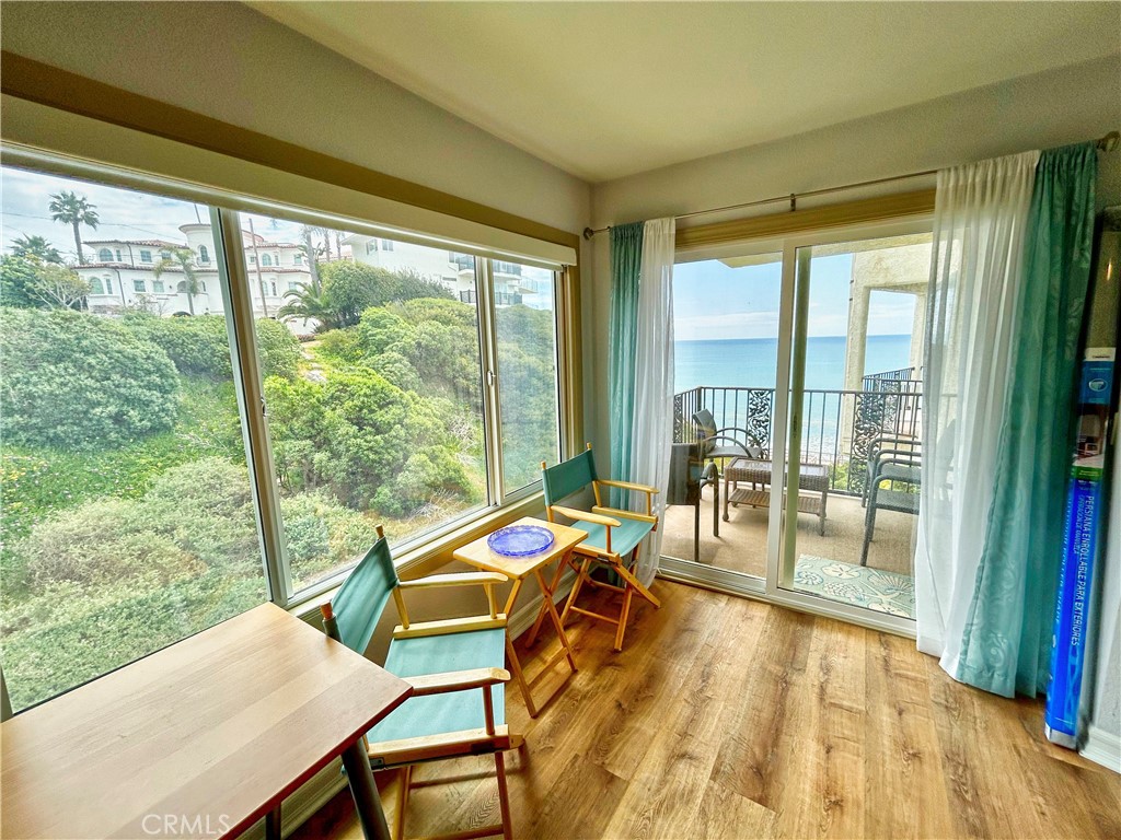 258 W Escalones 6R, San Clemente CA 92672 - photo 3