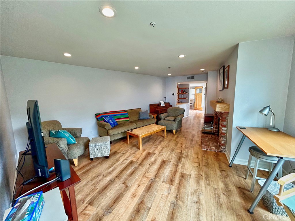 258 W Escalones 6R, San Clemente CA 92672 - photo 4