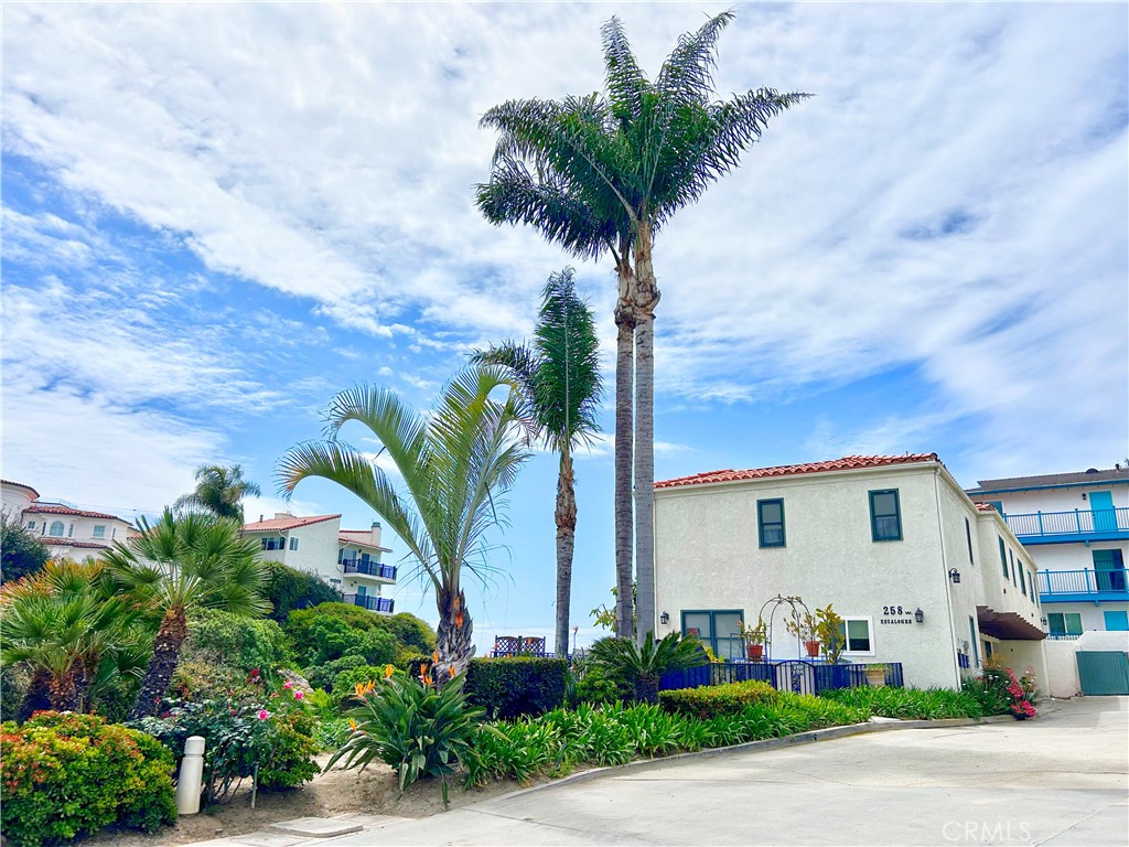 258 W Escalones 6R, San Clemente CA 92672 - photo 8