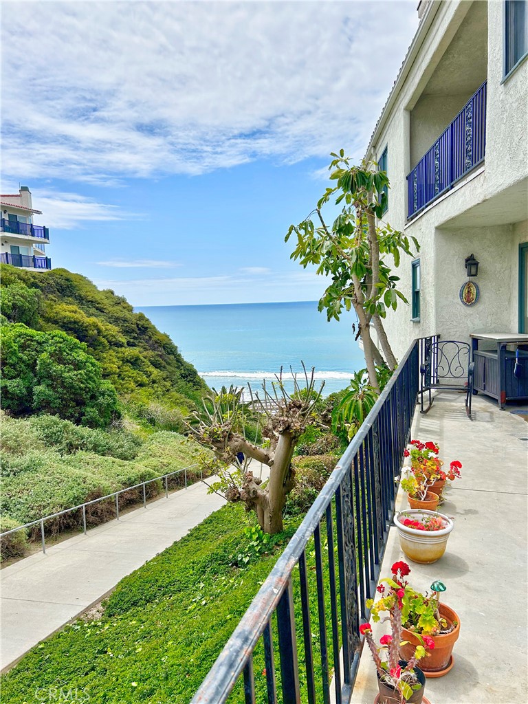 258 W Escalones 6R, San Clemente CA 92672 - photo 18