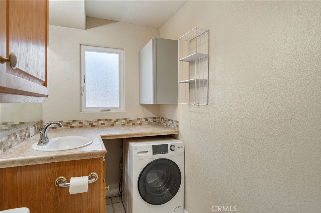 Bathroom downstairs - 2707 S El Camino Real, San Clemente CA 92672 - photo 7
