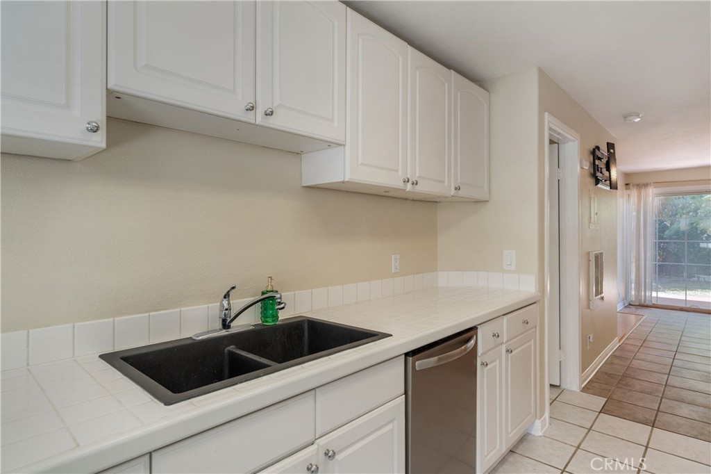 Kitchen - downstairs - 2707 S El Camino Real, San Clemente CA 92672 - photo 10
